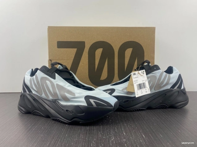 MNVN GZ0711 Blue 700 Yeezy Tint Boost Adidas 0801